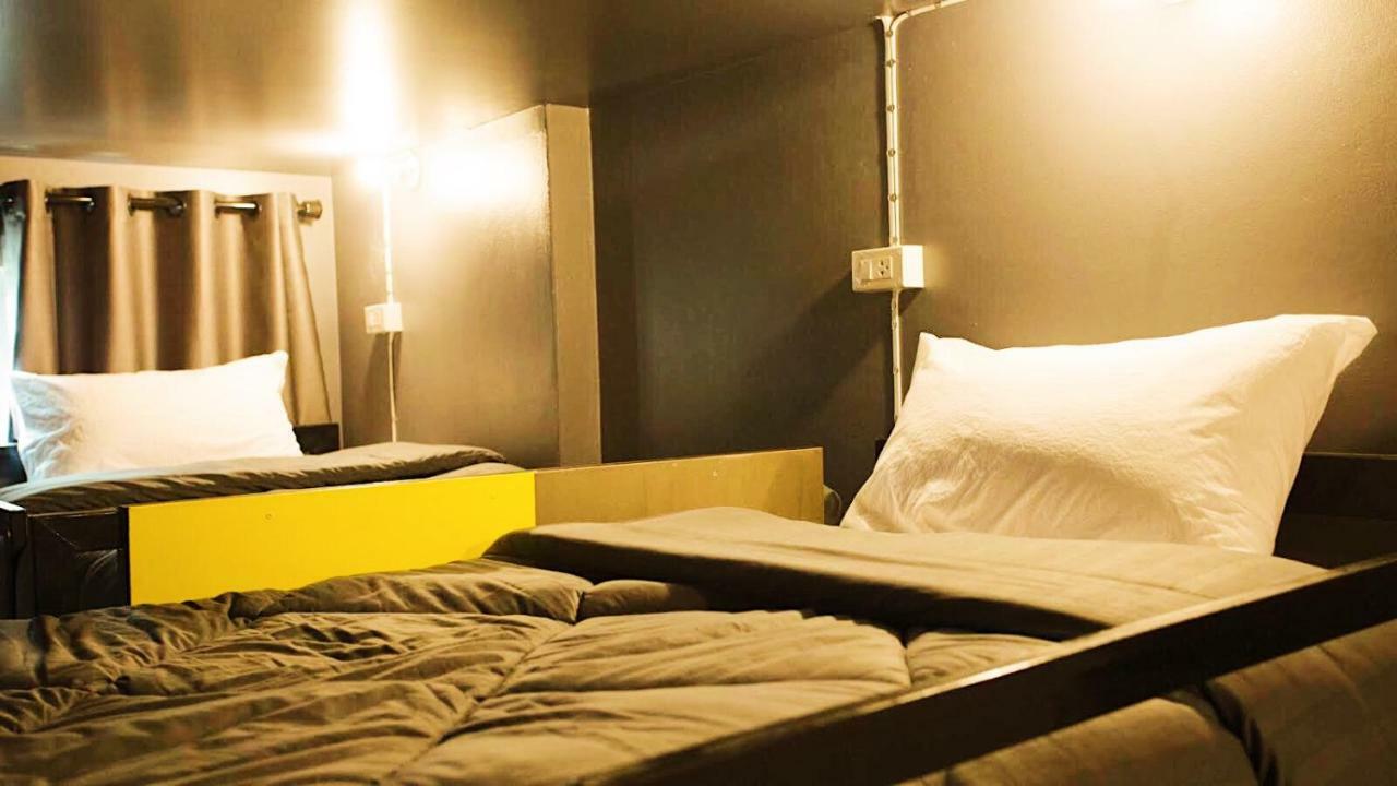 Stamp Hostel (Adults Only) Ban Yang  Екстер'єр фото